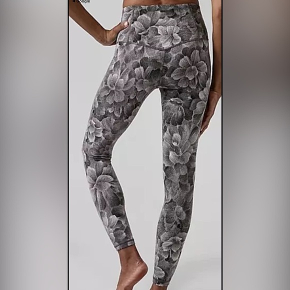 ATHLETA Women's Elation Textured Tight Size S Small Chakra Floral Black White - Picture 3 of 9